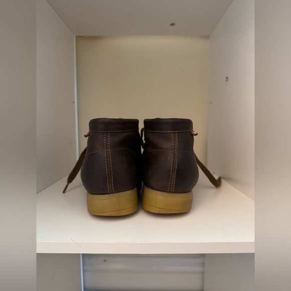 Clark’s Wallabees men’s size 9 brown tan